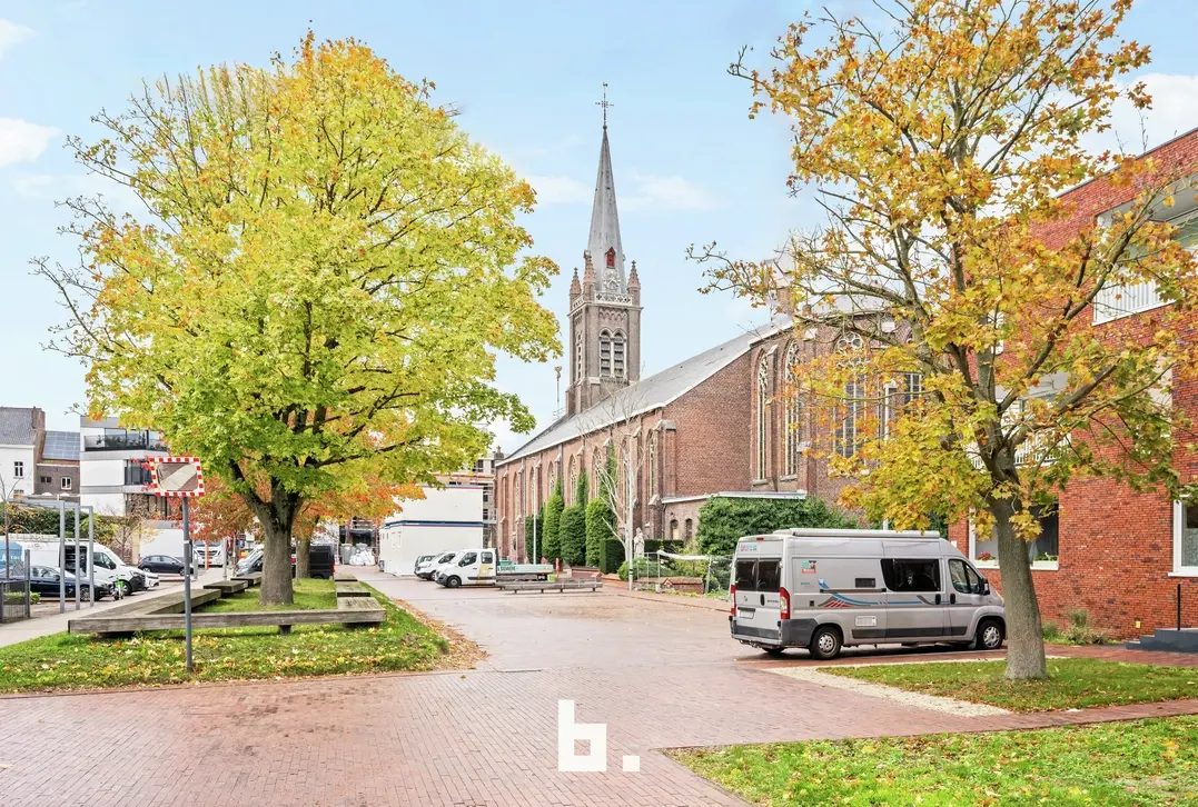 Volksplein 18B, 8500 Kortrijk - €444.852,64 - Instapklare nieuwbouwwoning met 5 slaapkamers, tuin, dakterras en garagebox in hartje Kortrijk!