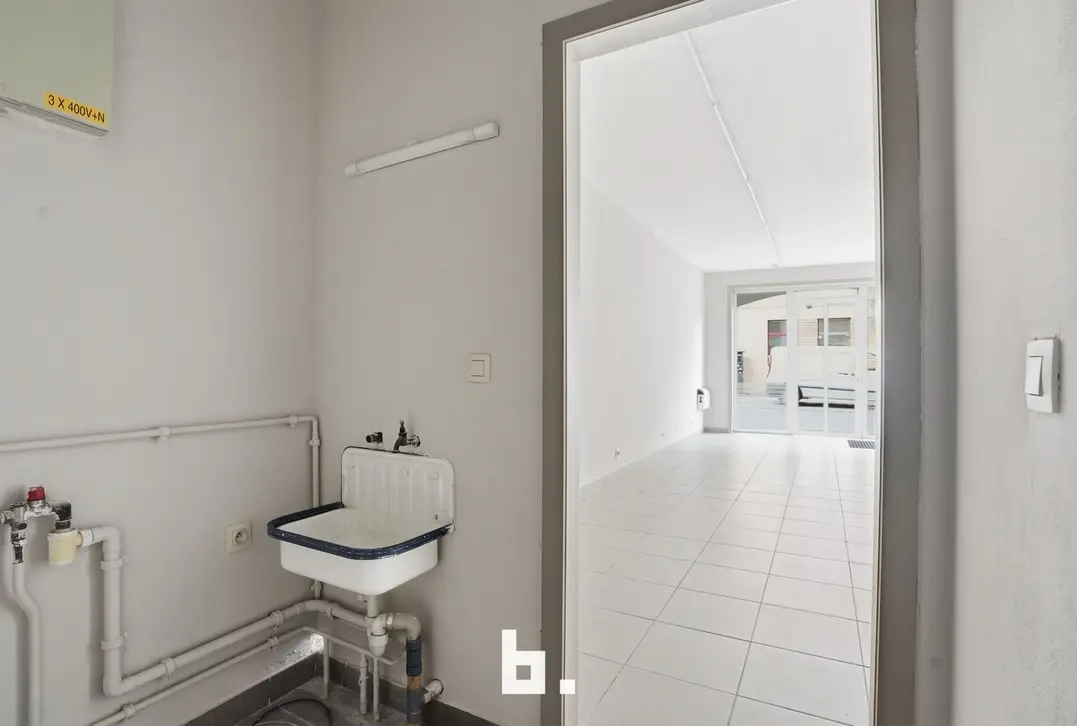 Handelspand te koop op topligging in Roeselare - Roeselare