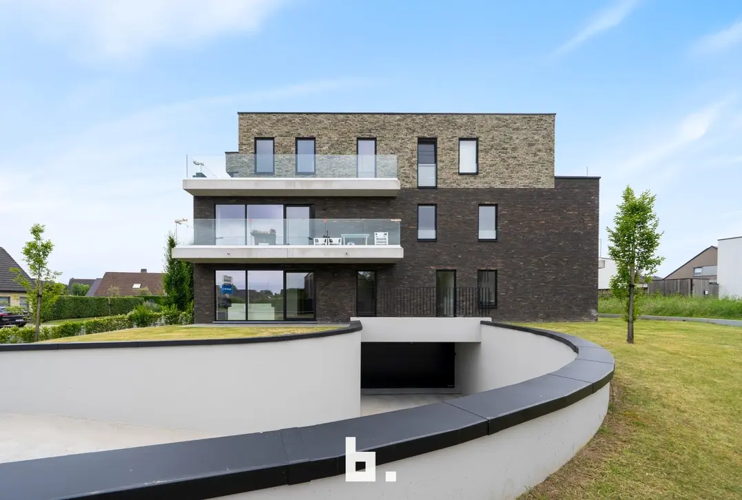 Lichtrijk 1-slaapkamer appartement met groot zonnig terras - Beveren