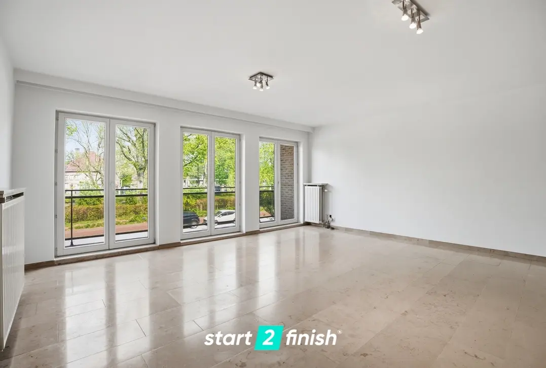 Lichtrijk appartement met twee terrassen en zicht op het Park van de Walle in Roeselare - Roeselare