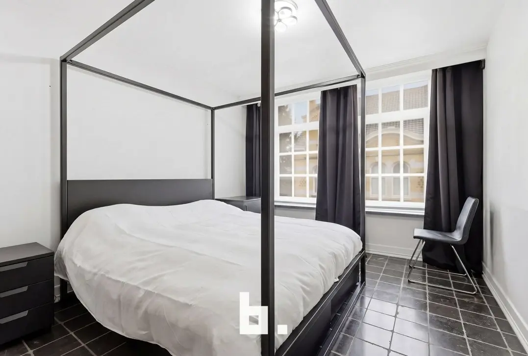 Commercieel handelspand met instapklare woonst op topligging in Roeselare - Roeselare