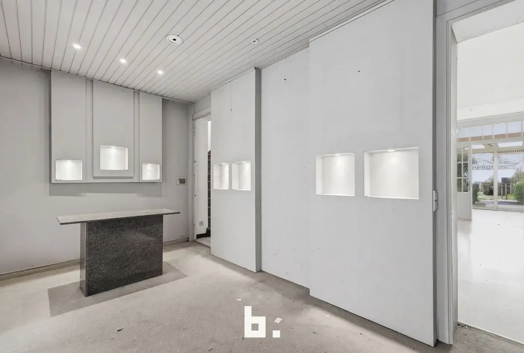 Handelshuis met woonst en tuin op toplocatie in centrum - Izegem