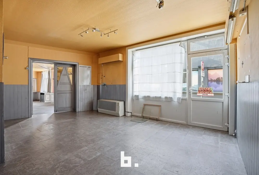 Te renoveren café met woonst op toplocatie in Tielt - Tielt