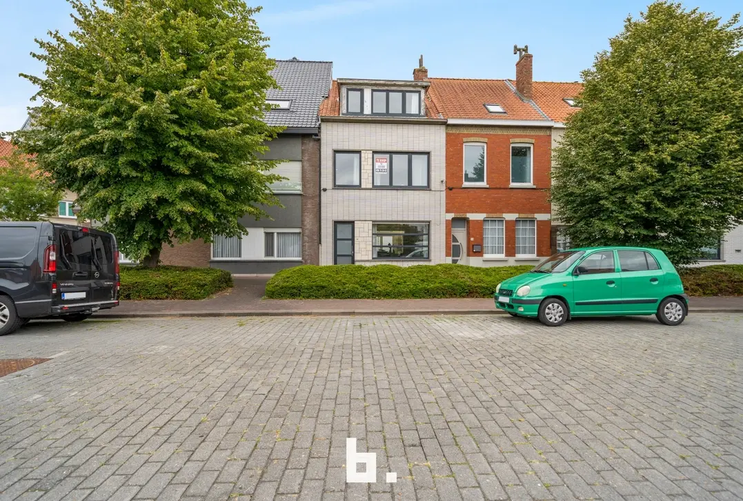Ruime gezinswoning met 5 slaapkamers en stadstuin op topligging te Vogelzang Oostende - Oostende