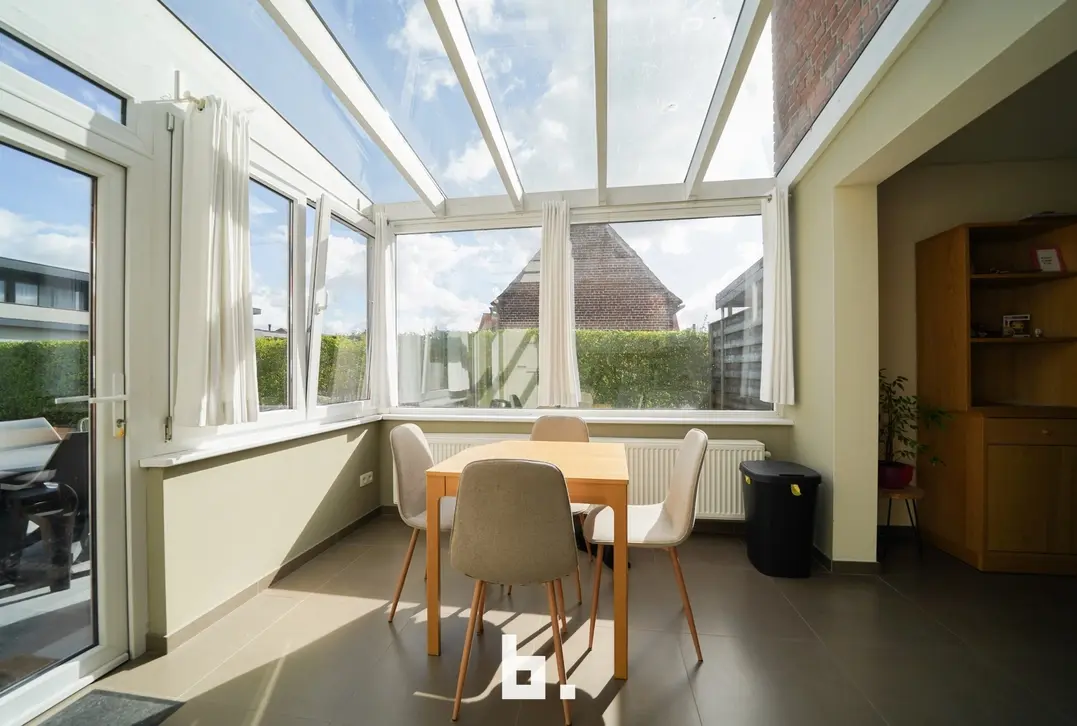 Gezellige woning met zonnige tuin, carport en garage te Oedelem - Oedelem