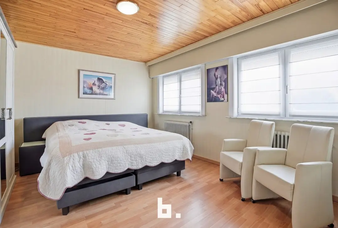 Ruime en veelzijdige woning met atelier op topligging in Izegem - Izegem