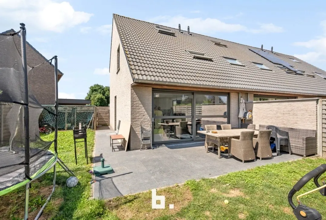 Instapklare en energiezuinige gezinswoning met 3 slaapkamers in een rustige woonomgeving te Roeselare - Roeselare