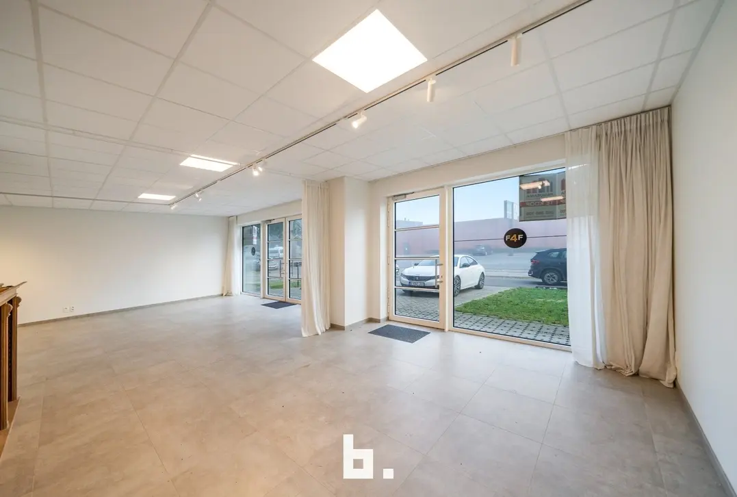 Handelspand van 220m² - Jabbeke