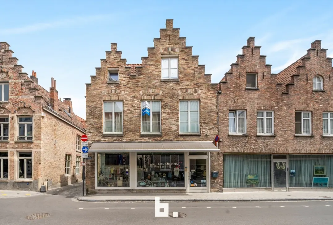 Multifunctioneel pand met tal van mogelijkheden in het centrum van Brugge. - Brugge