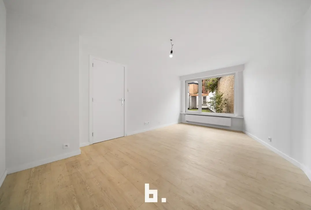 Instapklare woning met garage nabij de Coupure. - Brugge