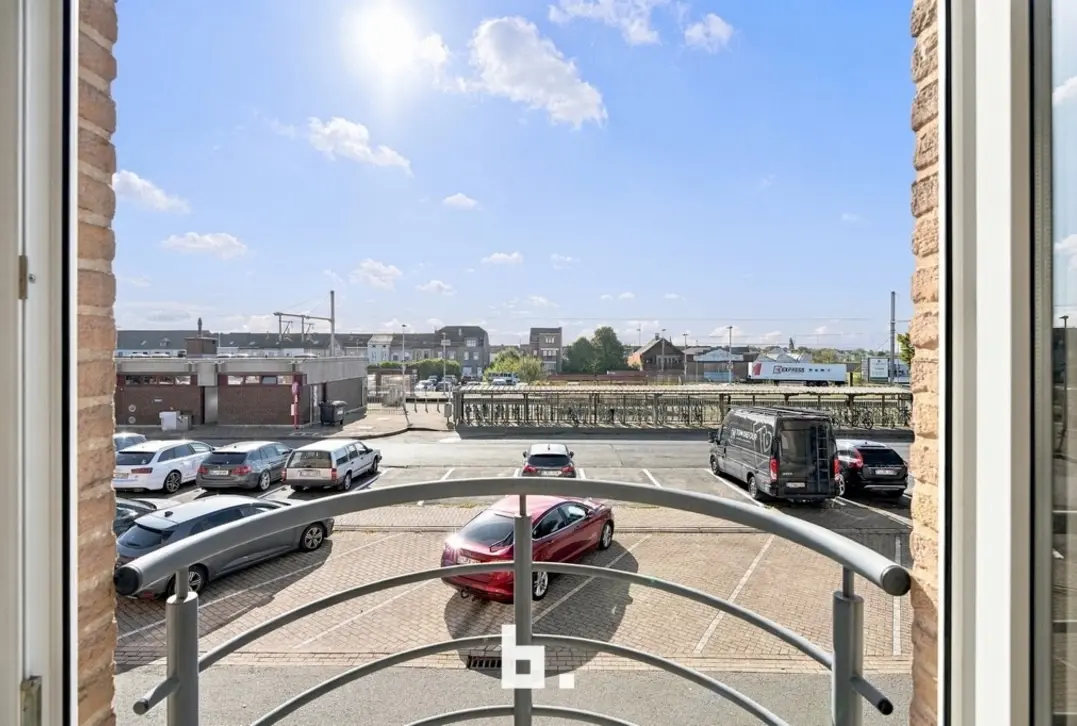 Instapklaar 2-slaapkamerappartement op topligging aan station Tielt - Tielt