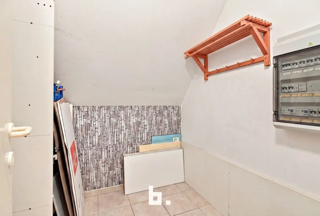 Lichtrijk verhuurd dakappartement in centrum Roeselare - Roeselare
