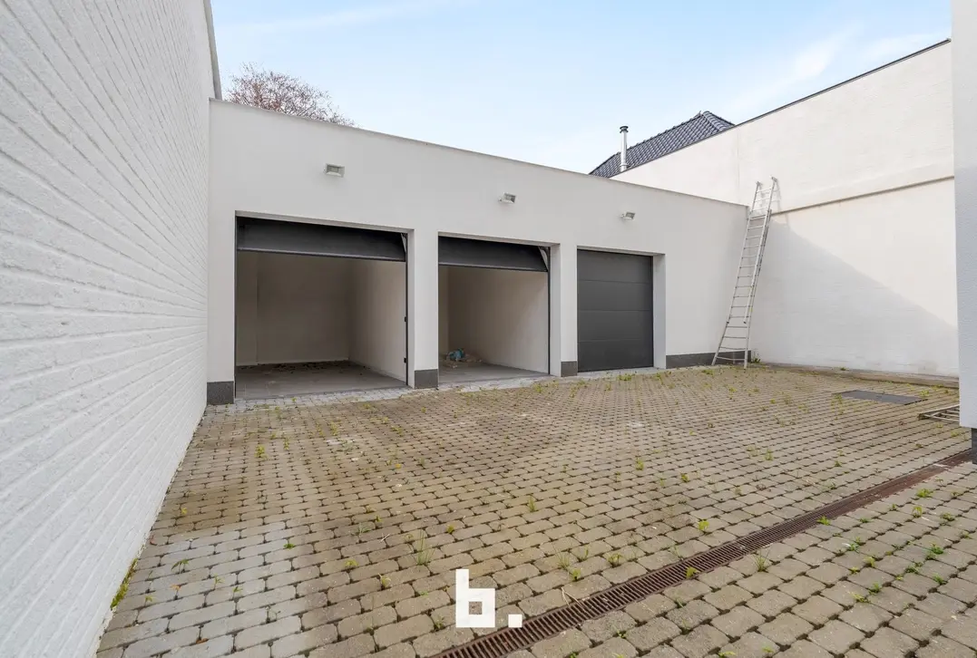 Volledig vernieuwd 2-slaapkamerappartement op centrale ligging - Wevelgem - €180.000
