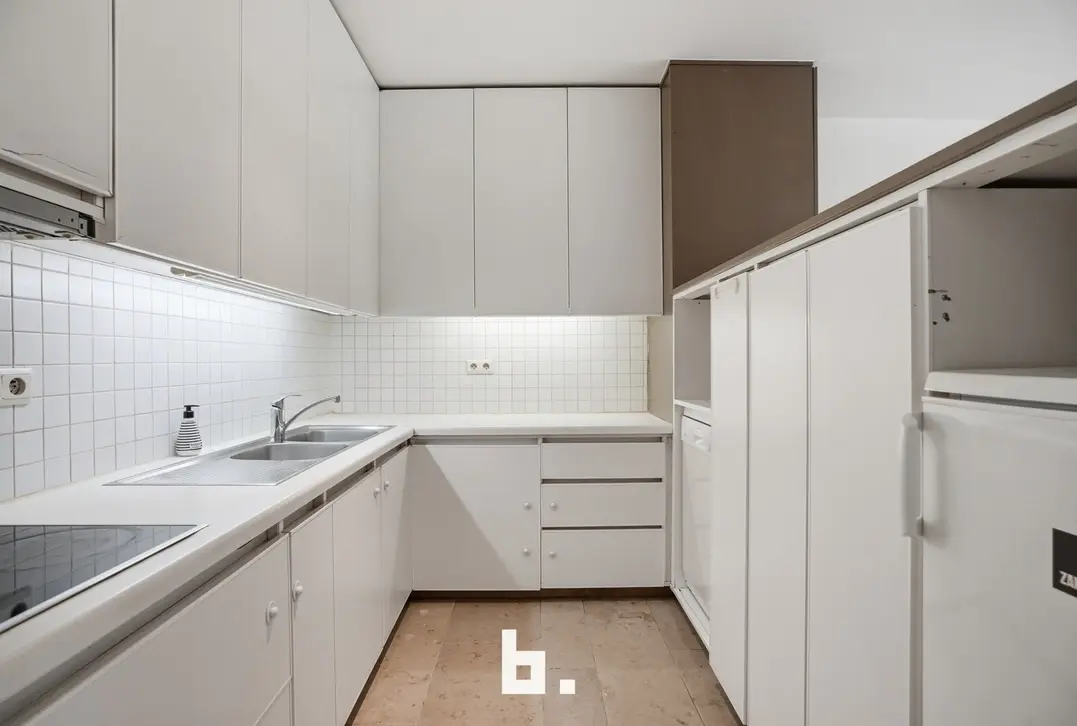 Lichtrijk appartement met twee terrassen en zicht op het Park van de Walle in Roeselare - Roeselare