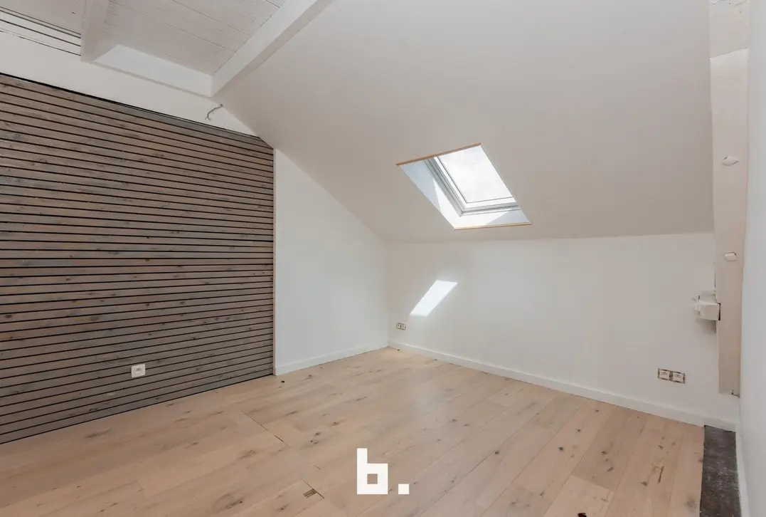 Exclusief neoclassicistisch herenhuis in hartje Roeselare - Roeselare