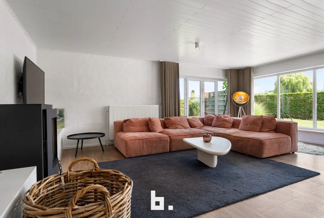 Knappe villa met praktijk in doodlopende straat - Torhout