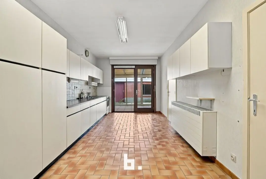 Ruime stadswoning met potentieel  ***TOPPER*** - Roeselare