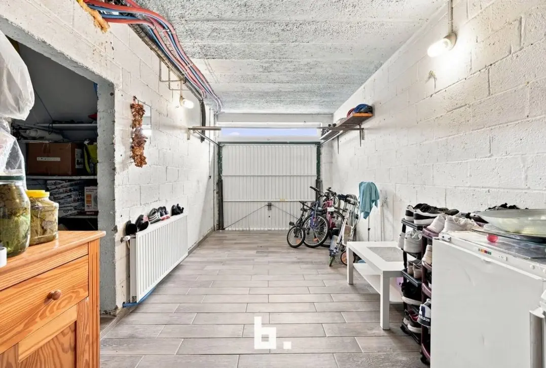 Gezinswoning met 4 slaapkamers, zonnige tuin en garage - Moorslede