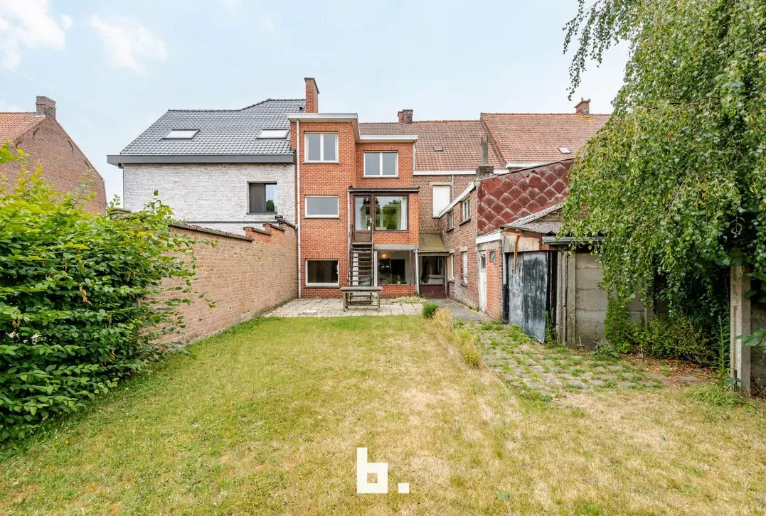 Renovatieproject in Harelbeke, twee woningen te koop - Harelbeke