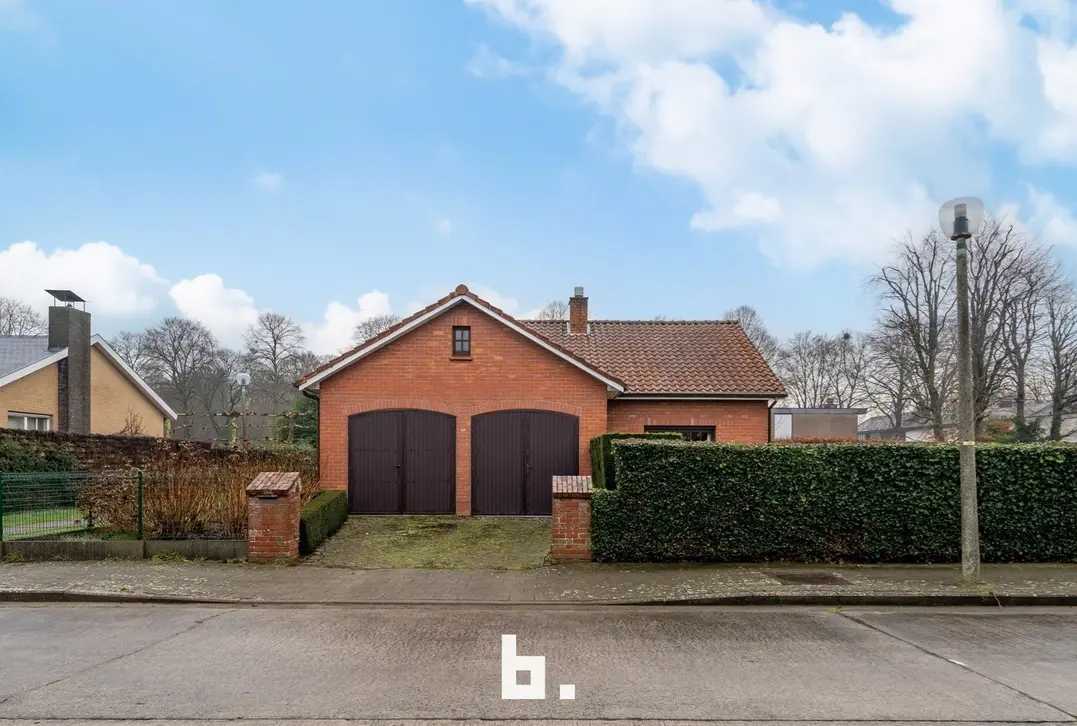 Rustige gelegen te renoveren open bebouwing op topligging - Sint-Andries