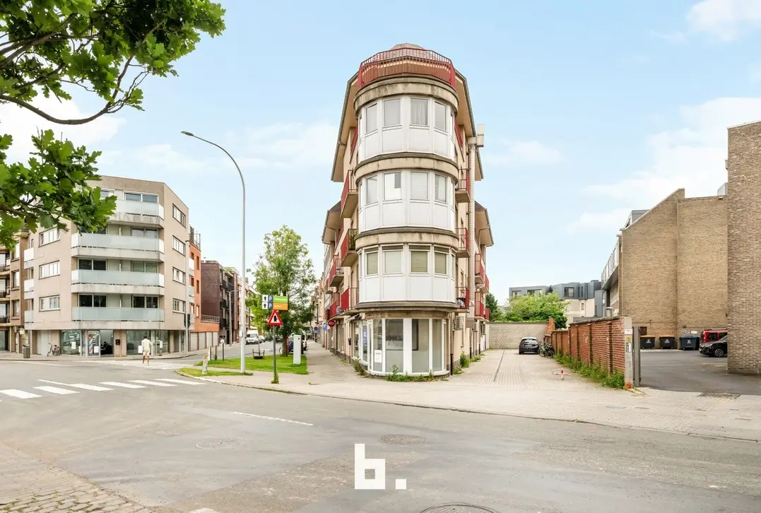 Handelspand met horecapotentieel op topligging in Roeselare - Roeselare
