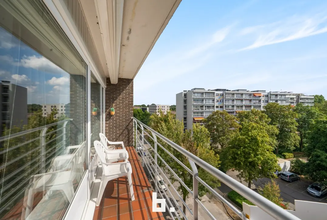 Appartement met 3 slaapkamers, kelderberging en garage inbegrepen - Sint-Andries