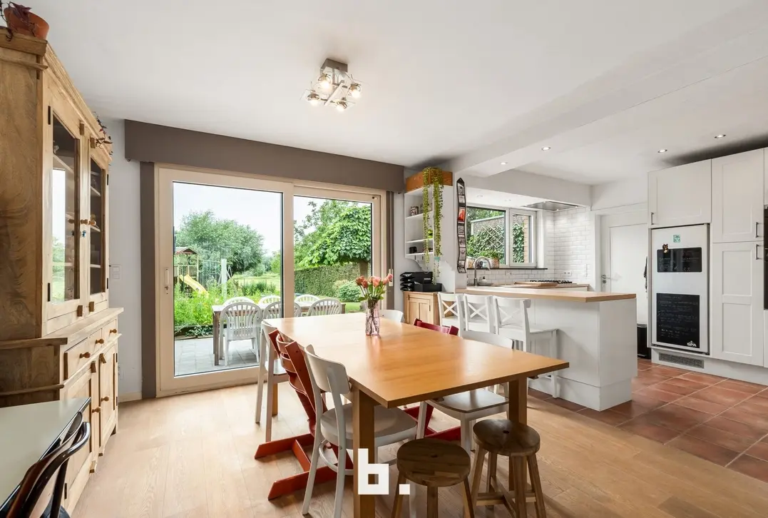 Instapklare woning met prachtige vergezichten in Hansbeke! - Hansbeke - €470.000