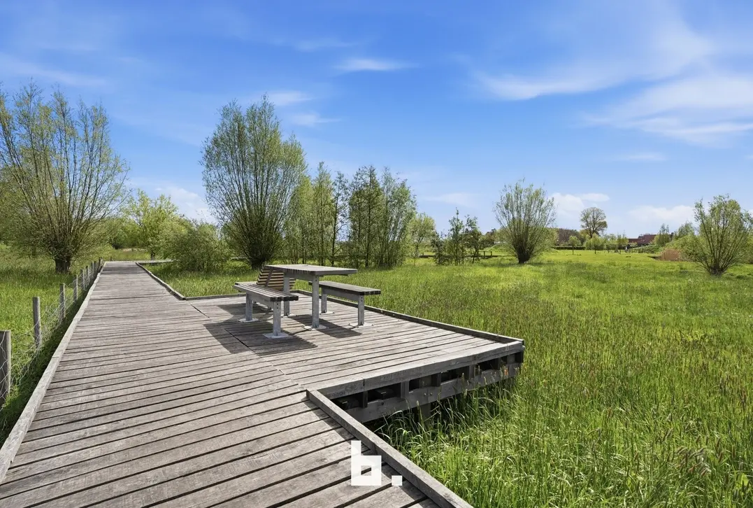 Karaktervolle woning met garage en uitweg op centrale ligging in Ardooie - Ardooie