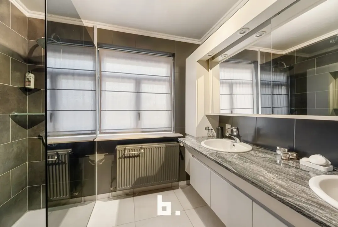 Exclusief wonen in een oase van groen, RIANTE villa met binnenzwembad op 4.192m²!  - Tielt