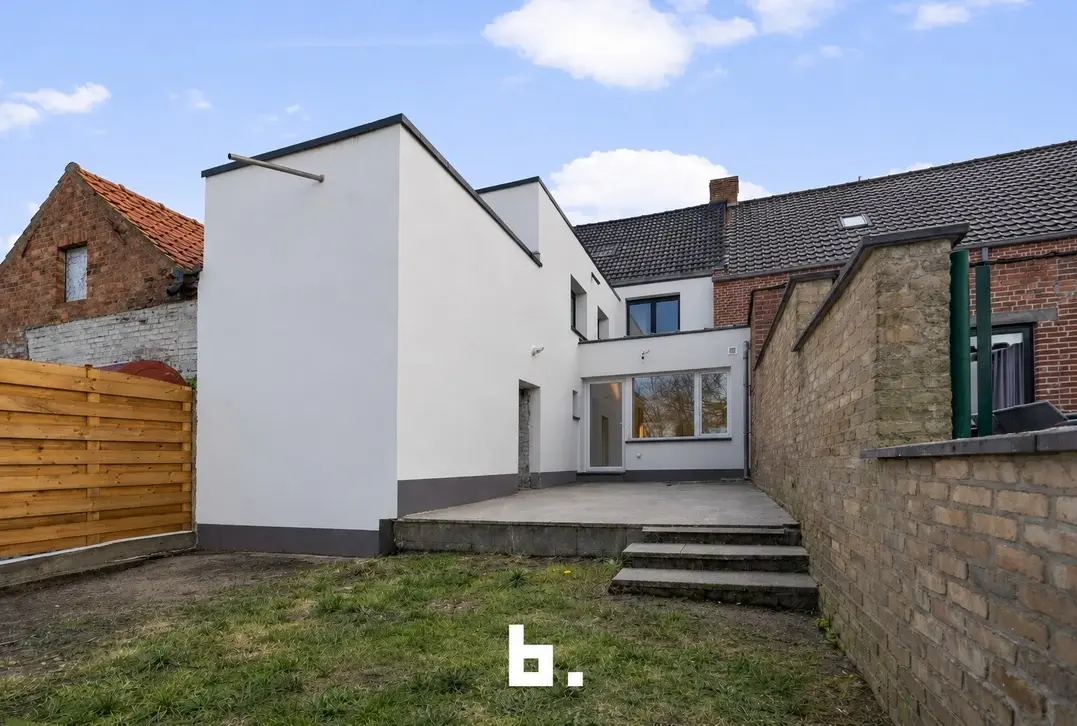 Energiezuinige, volledig gerenoveerde woning met landelijke vergezichten! - Zwevegem