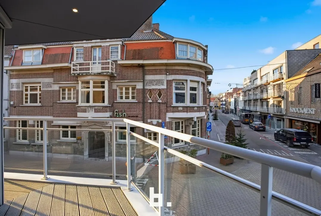 Ruimtelijk, stijlvol en perfect gelegen – wonen op wandelafstand van de Grote Markt van Roeselare - Roeselare
