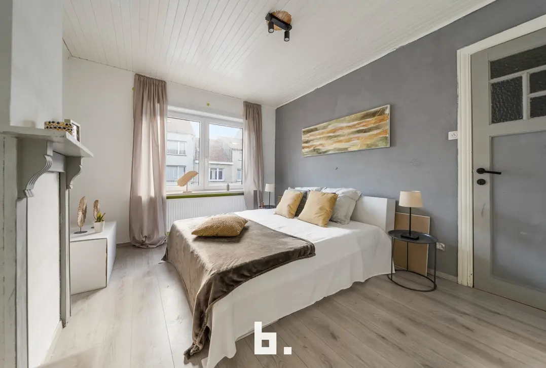Oostende- Instapklare gezinswoning met 4 slaapkamers en koer  – EPC C & CONFORME ELEKTRICITEIT - Oostende