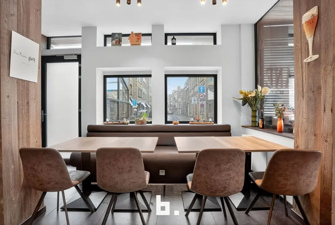 Tophorecazaak met woonst te koop op absolute A-locatie te Diksmuide - Diksmuide