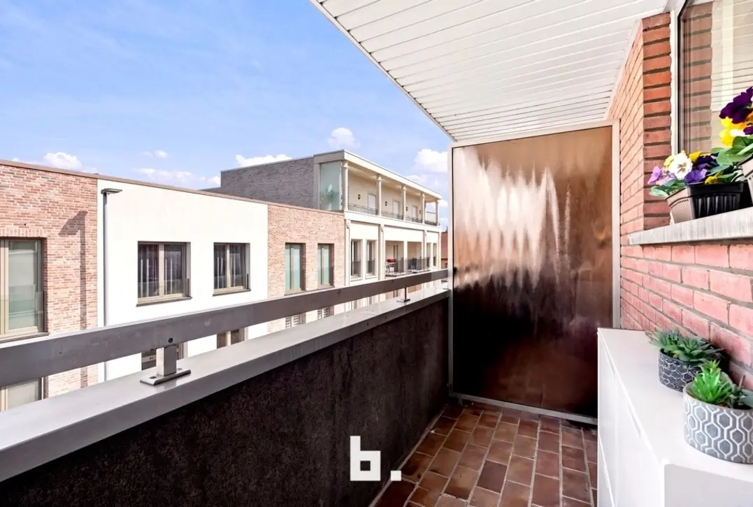 Instapklaar investeringsappartement met onmiddellijk rendement van 5%! + Garage en Berging  - Roeselare