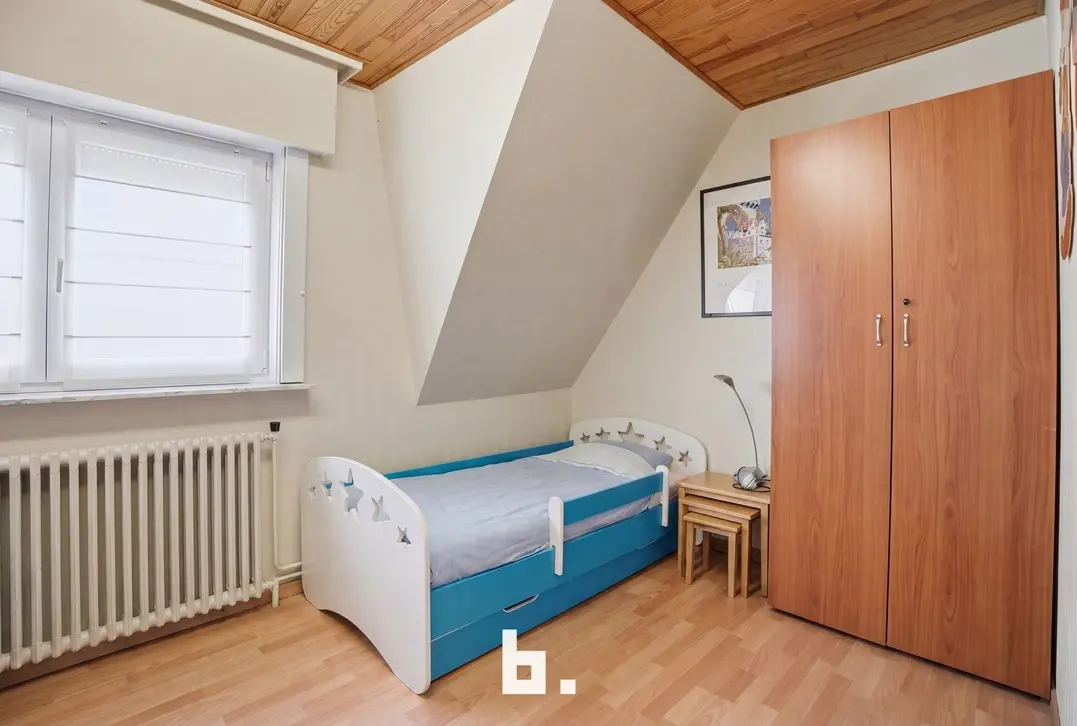 Ruime en veelzijdige woning met atelier op topligging in Izegem - Izegem