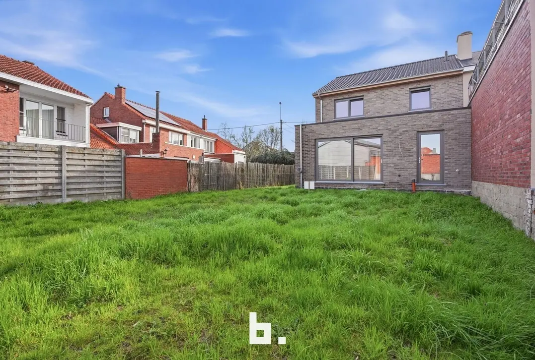 Nieuwbouwwoning te koop in Roeselare – Halfopen bebouwing - Roeselare