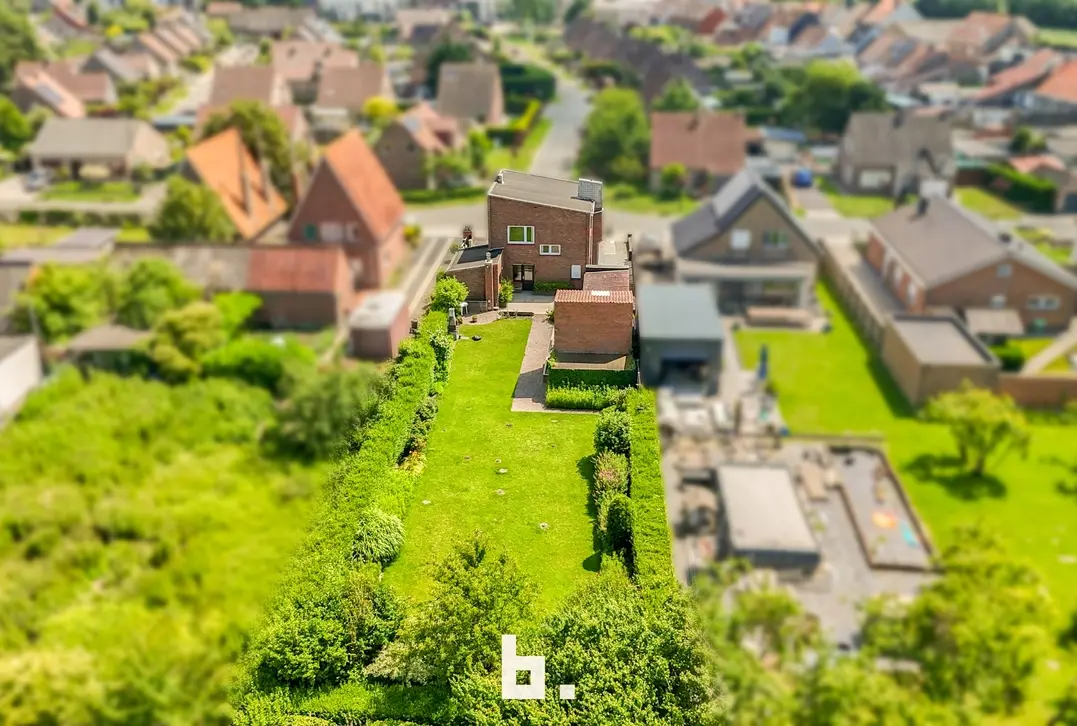 Open bebouwing met veel potentieel op een prachtig groen perceel in Oudenburg - Oudenburg