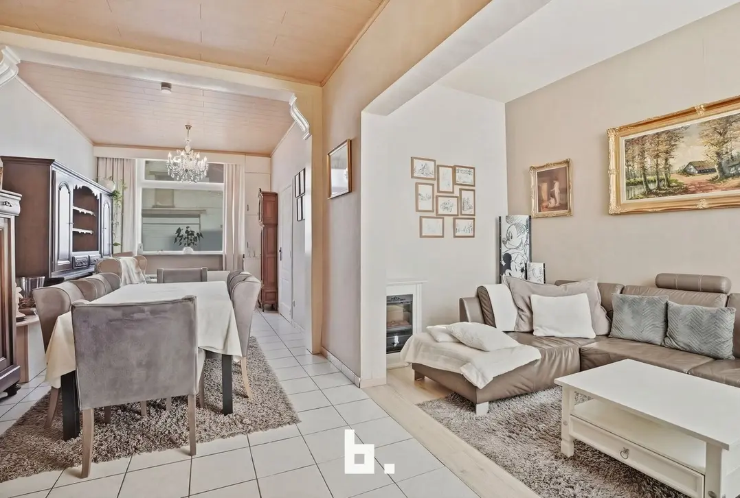 Ruime gezinswoning met tuin nabij het centrum - Roeselare