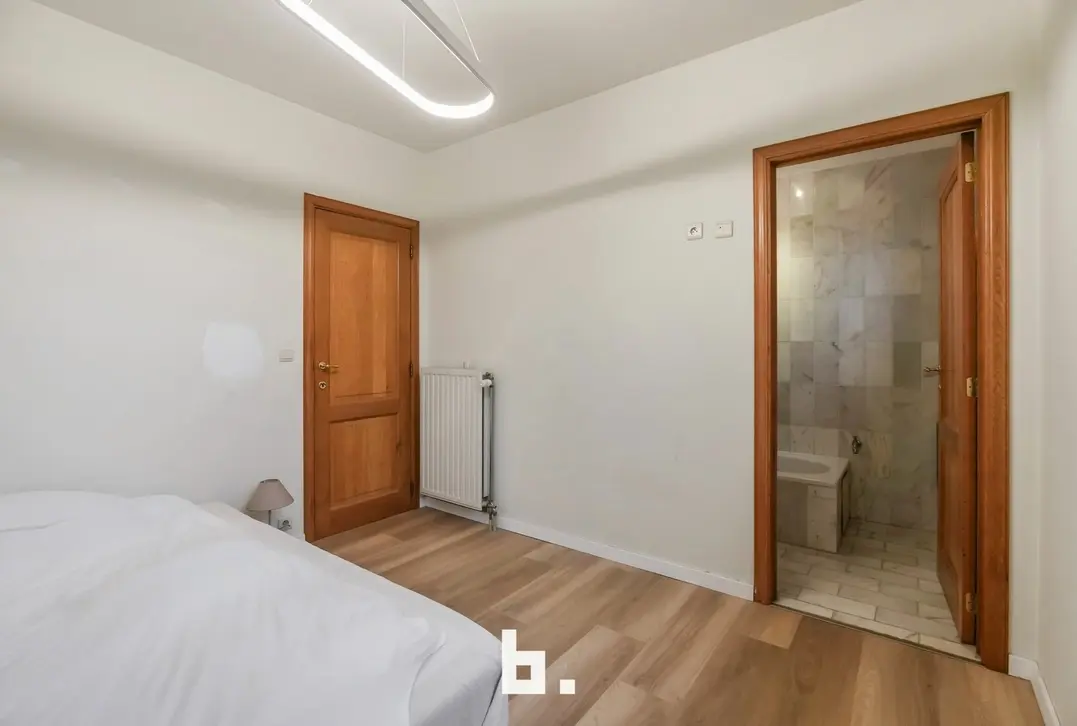 Instapklaar appartement met heel ruim terras op centrale ligging in Roeselare - Roeselare