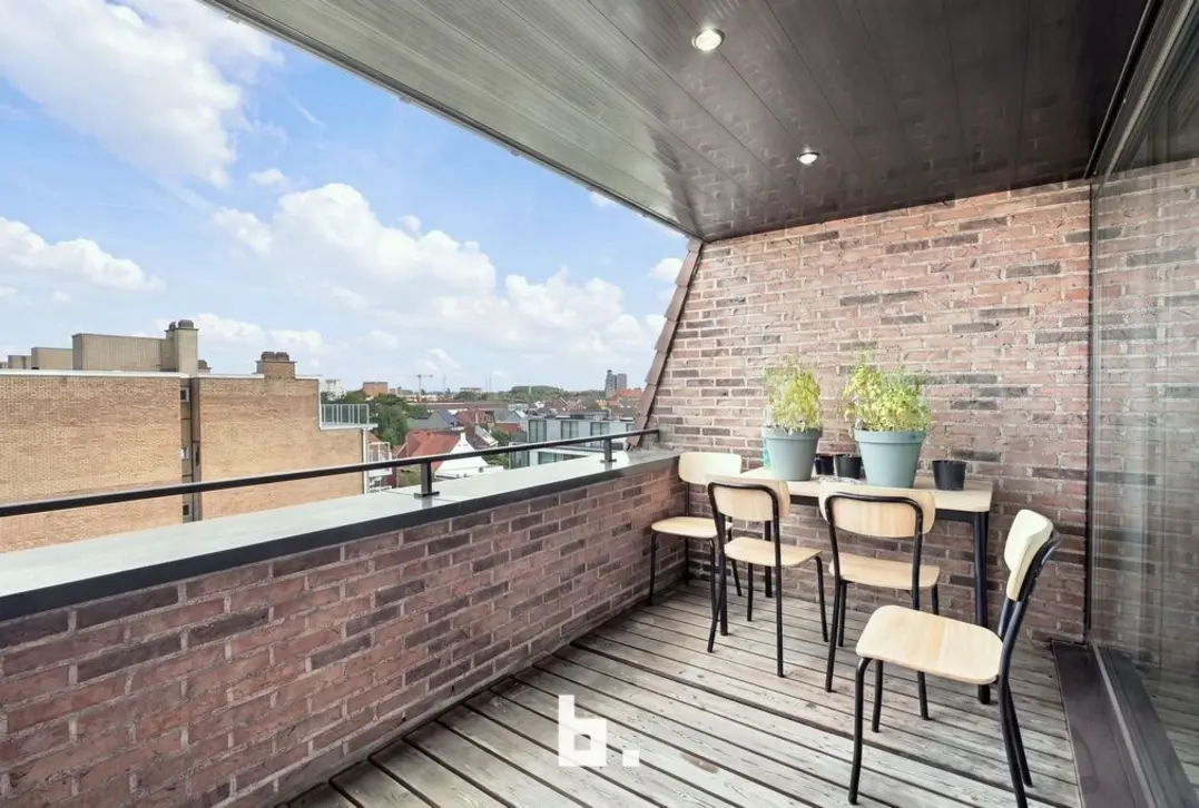 Riant dakappartement met 4 Slk en staanplaats - Roeselare
