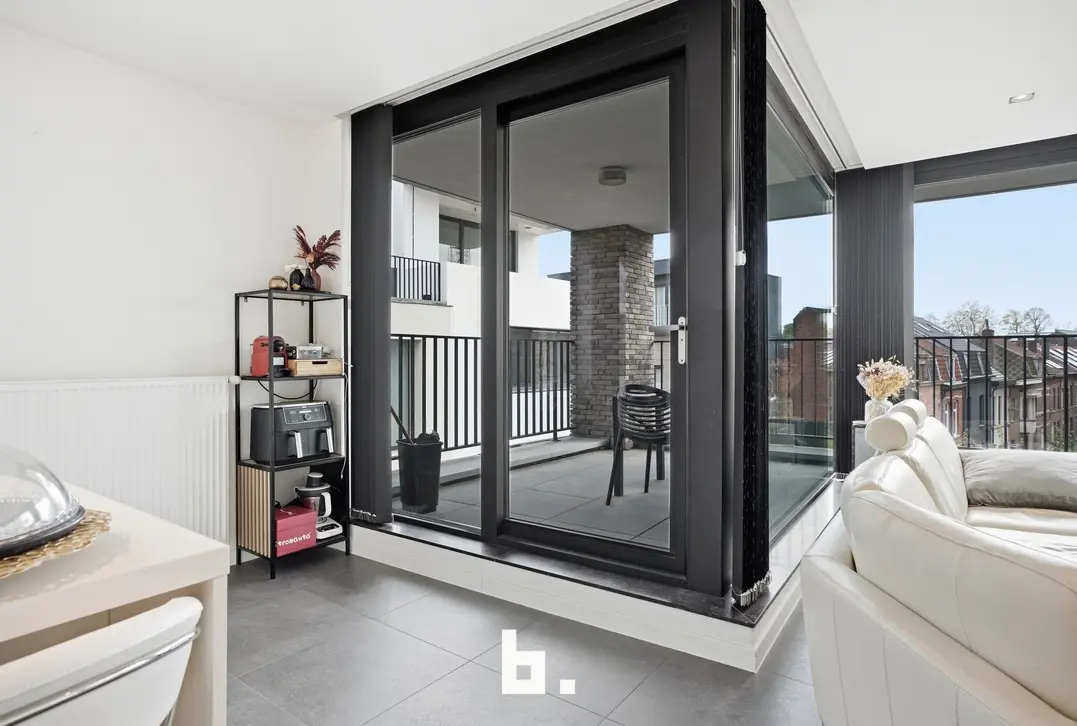 Uniek 3-slaapkamerappartement (133m²) met zonnig terras (15m²) op bijzonder centrale ligging - Kortrijk - €450.000