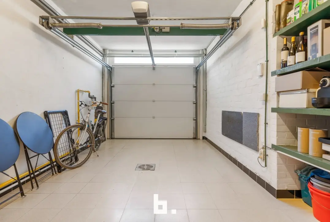 Stijlvolle gerenoveerde woning met 4 slaapkamers en garage op topligging! - Roeselare