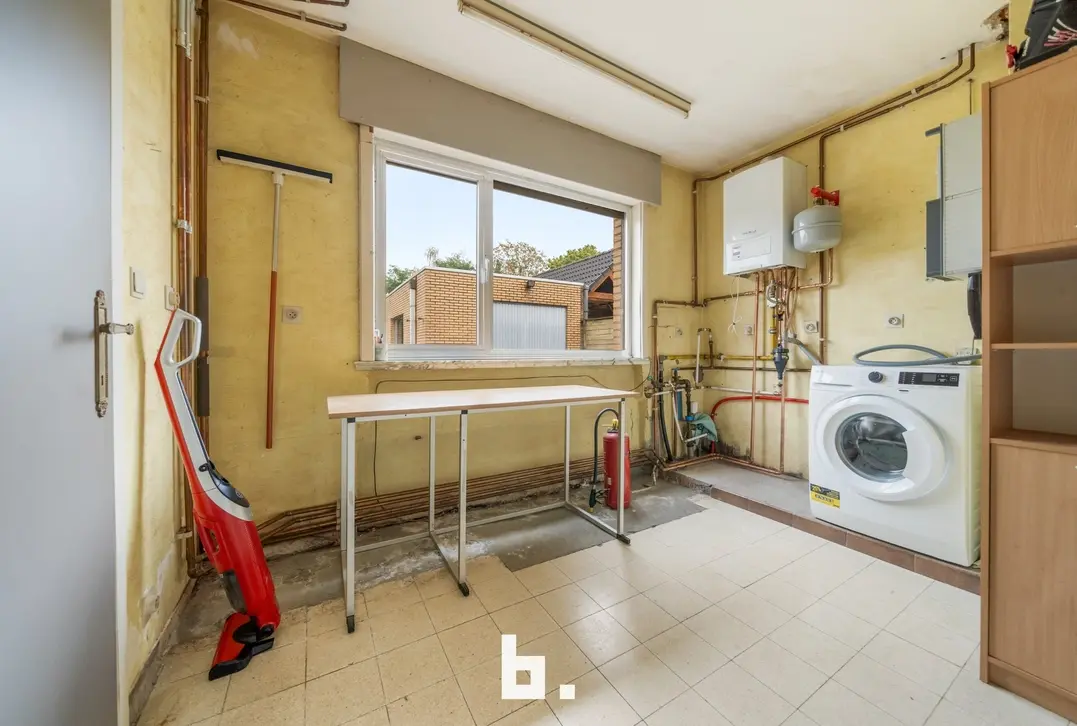 Halfopen bebouwing met 3 slaapkamers en garage op zeer gegeerde ligging! - Sint-Andries