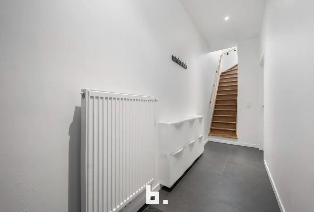 Perfect instapklare woning met gezellige tuin op uitstekende ligging - Sint-Kruis