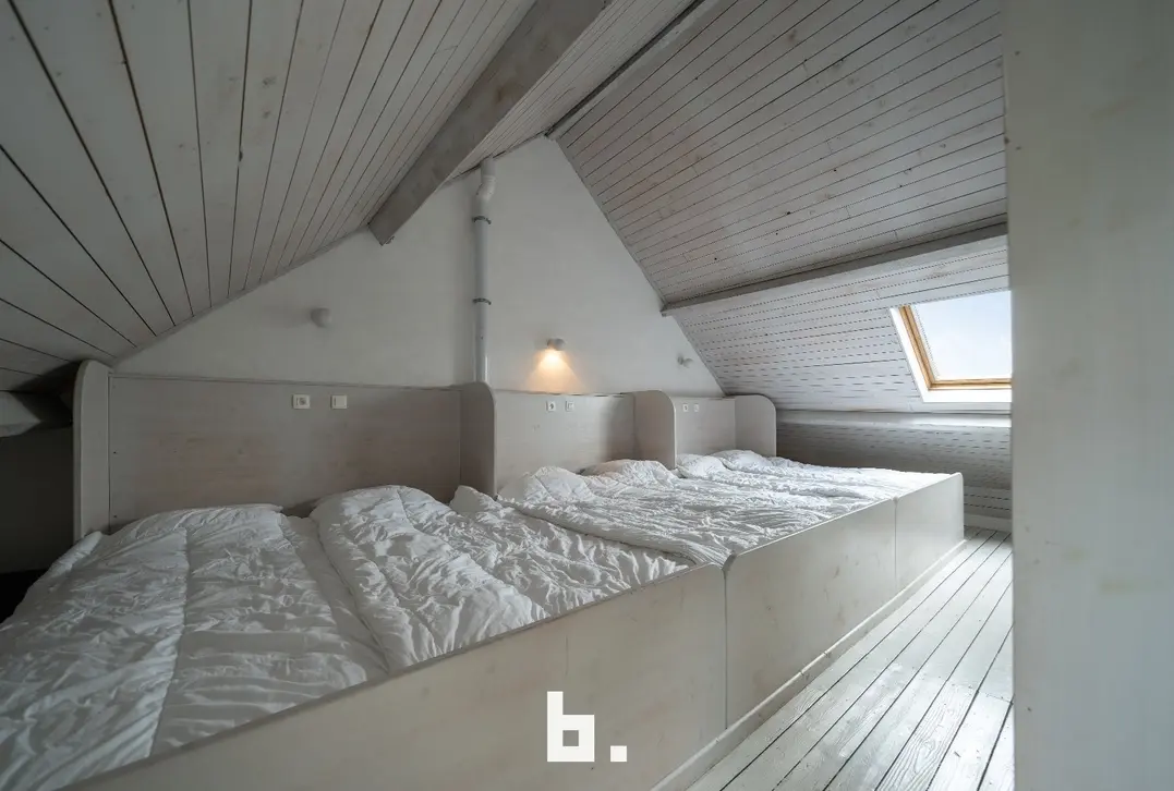 Uniek art deco herenhuis met 5 slaapkamers, 4 badkamers en 2 terrassen - Oostende