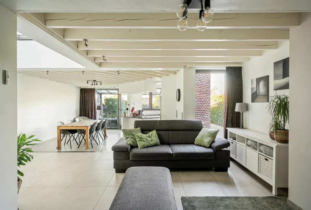 Ruime gezinswoning met zonnige tuin - Zele