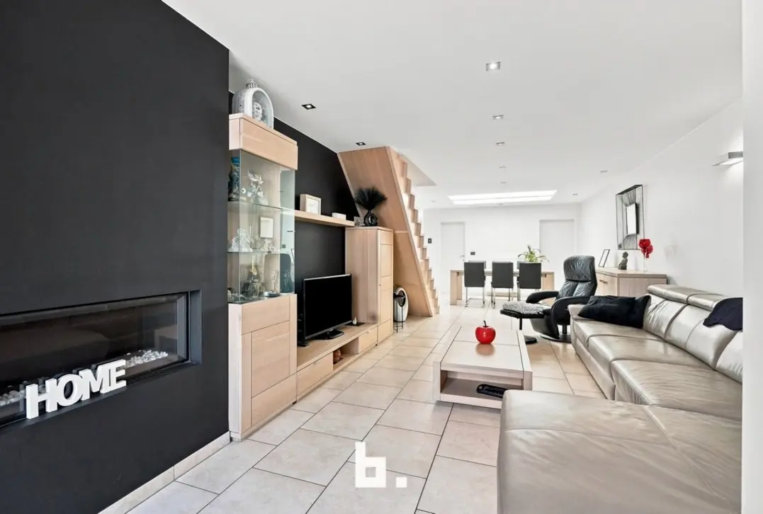 Instapklare woning met 5 slaapkamers in Roeselare!  - Roeselare