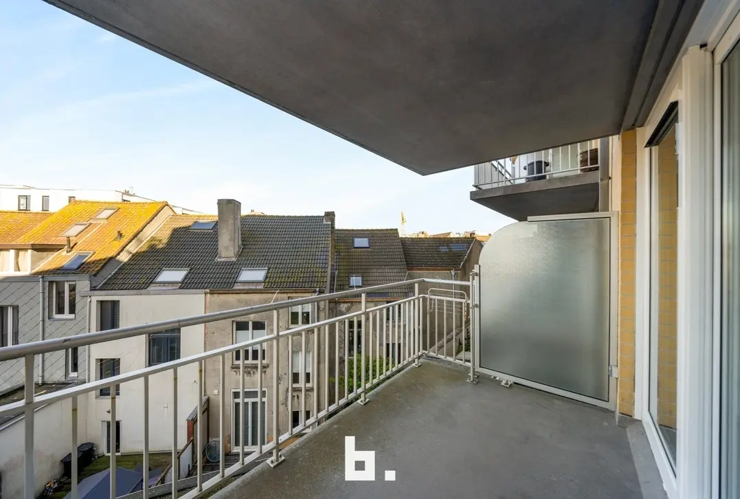 Instapklaar en zonnig appartement op toplocatie nabij zee - Oostende
