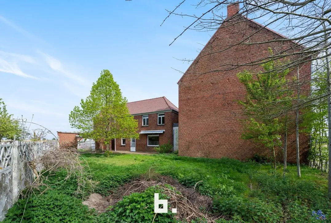 Karaktervolle renovatiewoning met ruime oprit in Kuurne - Kuurne