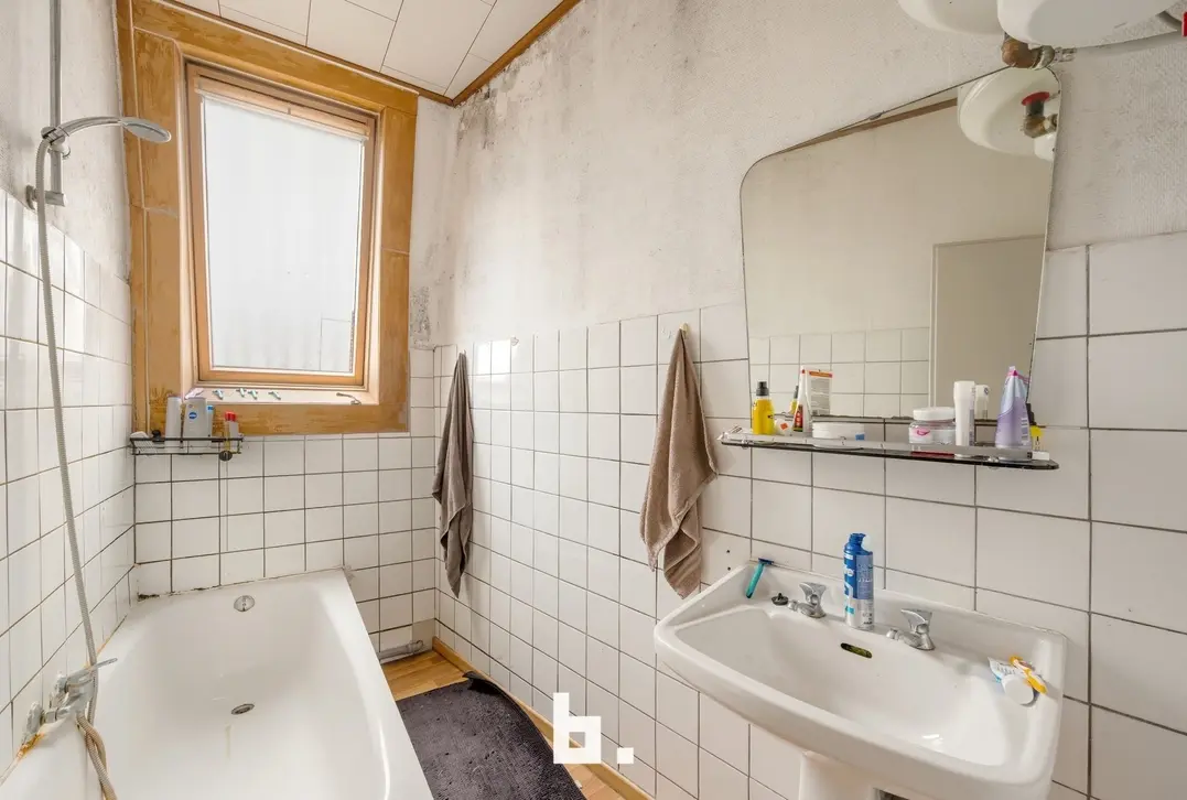 Handelshuis of investeringspand op fantastische ligging te Menen! - Menen - €315.000